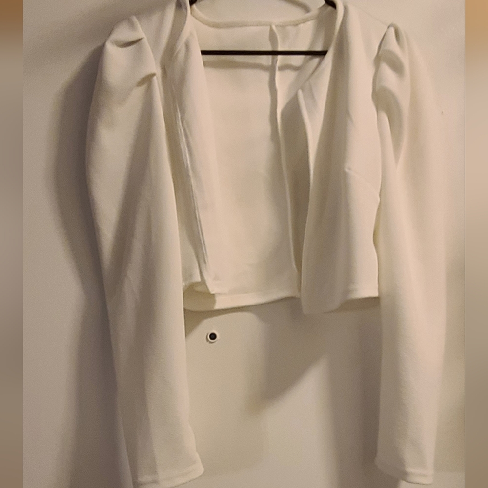 Cropped lightweight White Women's Jacket with Puff Shoulders